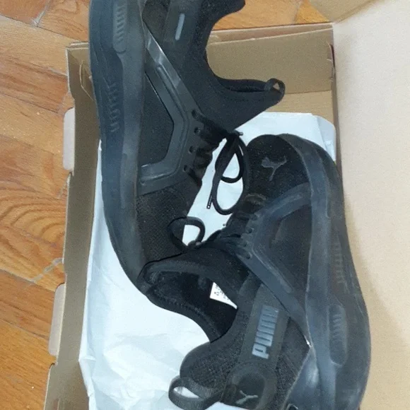 Puma Shoes - Picture 4 of 5